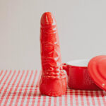 sex toy réaliste rouge